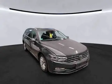 VW Passat Variant