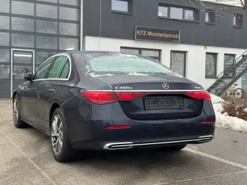 Mercedes-Benz E 300 e Lim. 4M Advanced  Superscreen