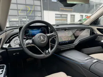 Mercedes-Benz E 300 e Lim. 4M Advanced  Superscreen