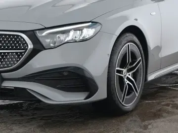 MERCEDES-BENZ E 300 e AMG AHK Totwinkel NIGHT Keyless Kam