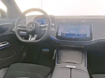 MERCEDES-BENZ E 300 e AMG AHK Totwinkel NIGHT Keyless Kam
