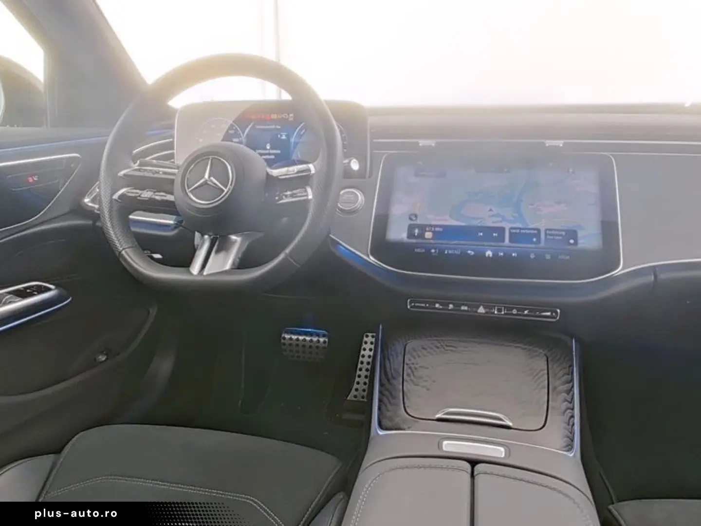 MERCEDES-BENZ E 300 e AMG AHK Totwinkel NIGHT Keyless Kam