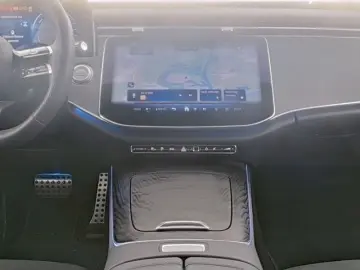 MERCEDES-BENZ E 300 e AMG AHK Totwinkel NIGHT Keyless Kam