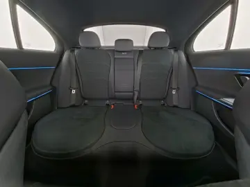 MERCEDES-BENZ E 300 e AMG AHK Totwinkel NIGHT Keyless Kam