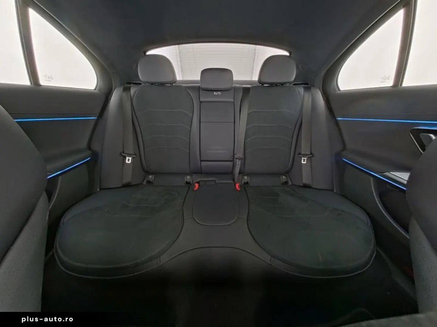 MERCEDES-BENZ E 300 e AMG AHK Totwinkel NIGHT Keyless Kam