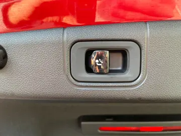 Mercedes-Benz E 400 e 4M AMG  PREMIUM SUPER