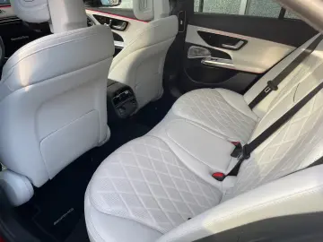 Mercedes-Benz E 400 e 4M AMG  PREMIUM SUPER