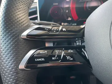 Mercedes-Benz E 400 e 4M AMG  PREMIUM SUPER