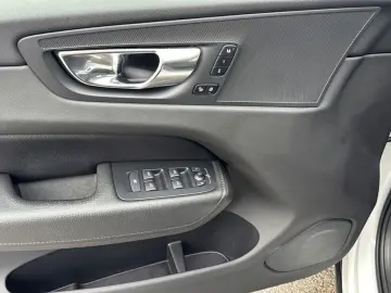 VOLVO XC 60 Inscription AWD Bluetooth Navi LED