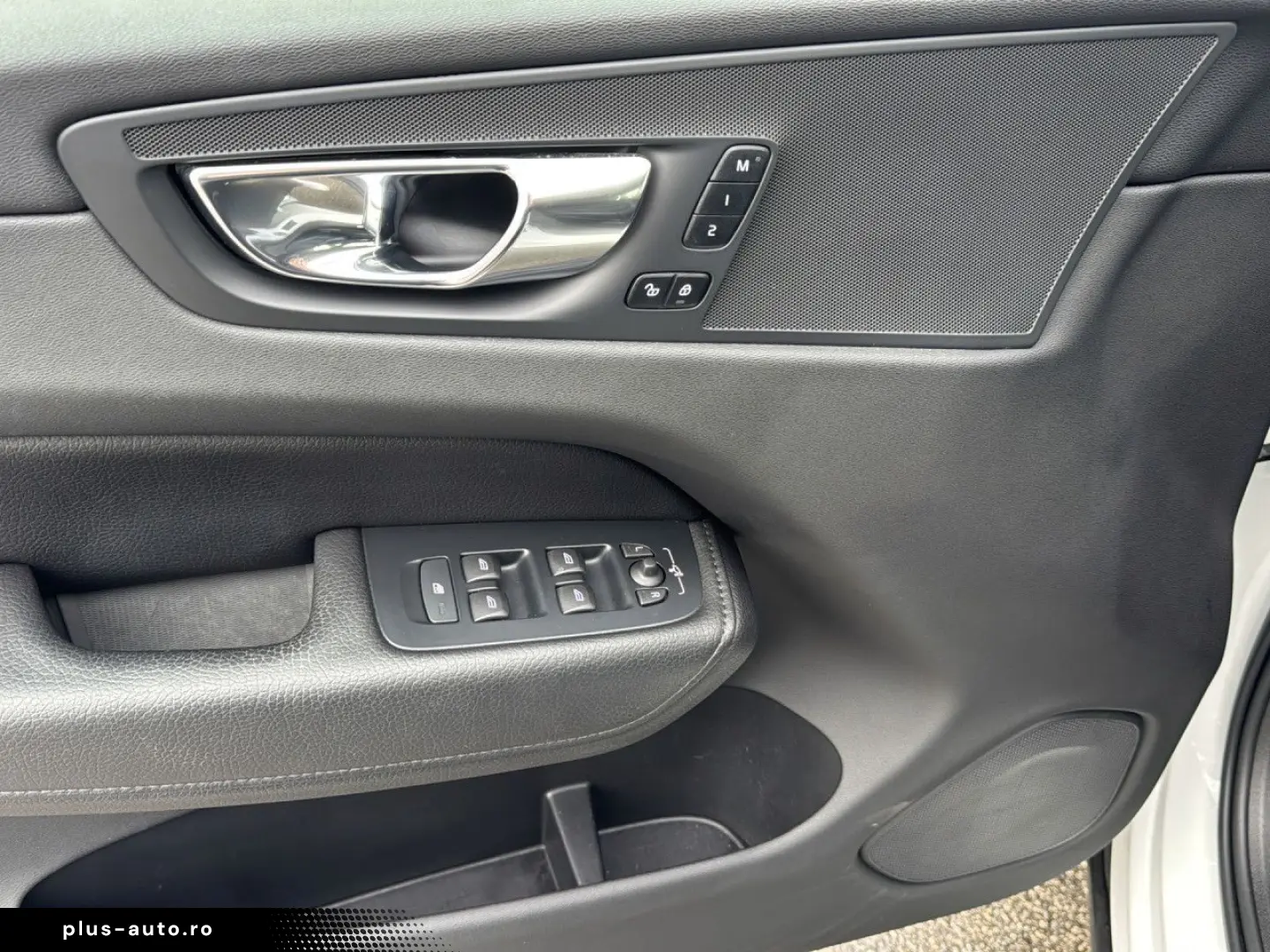 VOLVO XC 60 Inscription AWD Bluetooth Navi LED