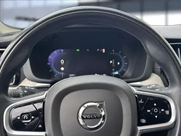 VOLVO XC 60 Inscription AWD Bluetooth Navi LED