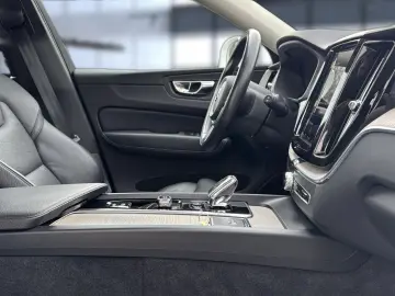 VOLVO XC 60 Inscription AWD Bluetooth Navi LED