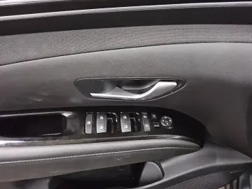 HYUNDAI Tucson 1.6 T-GDI Trend Plug-In Hybrid 4WD Navi