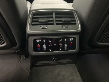 AUDI A7 Sportback 45 TDI quattro Stadt Tour HD Matrix