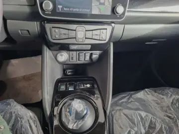 NISSAN LEAF BEV 40kWh N-Connecta Auto