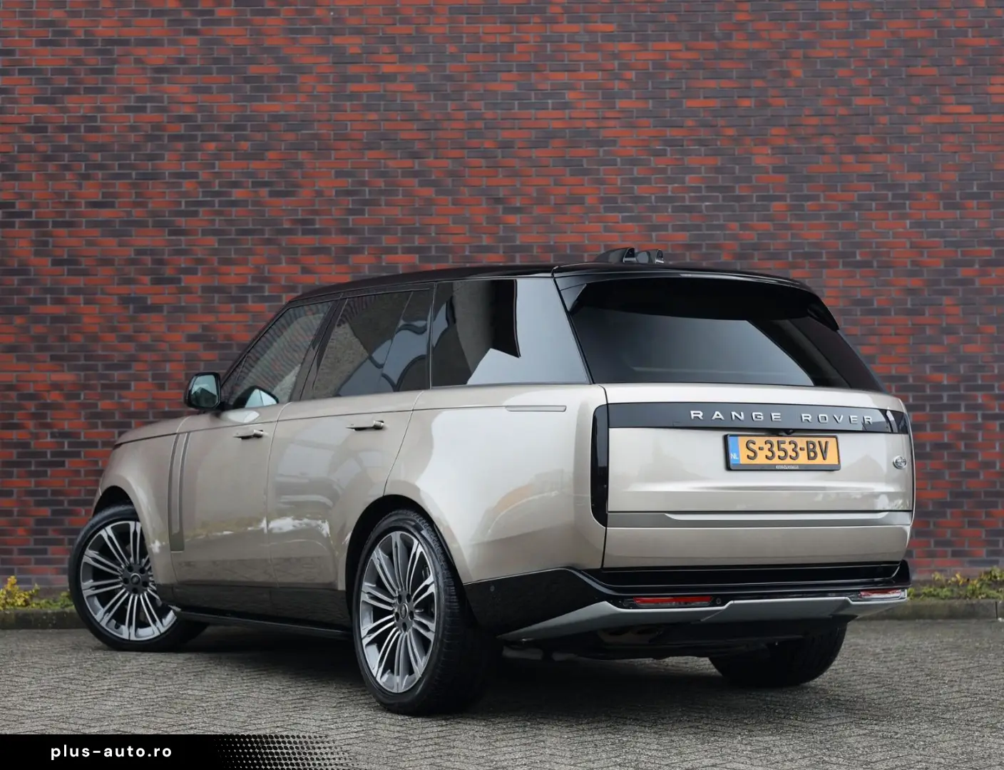 LAND ROVER Range Rover D250 HSE