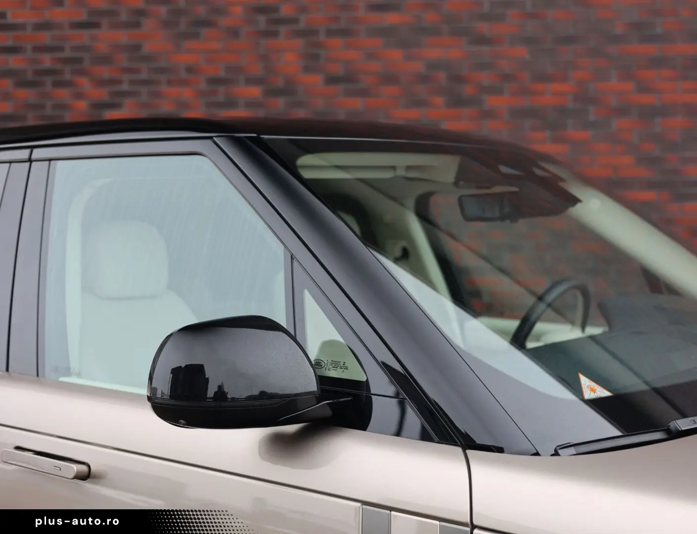 LAND ROVER Range Rover D250 HSE