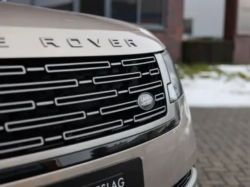 LAND ROVER Range Rover D250 HSE