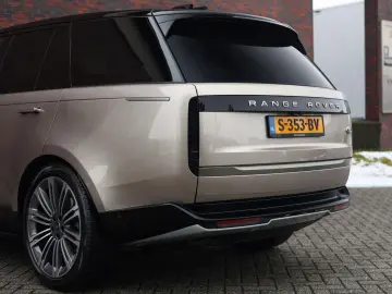 LAND ROVER Range Rover D250 HSE