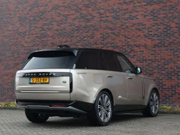 LAND ROVER Range Rover D250 HSE