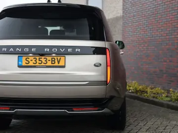 LAND ROVER Range Rover D250 HSE