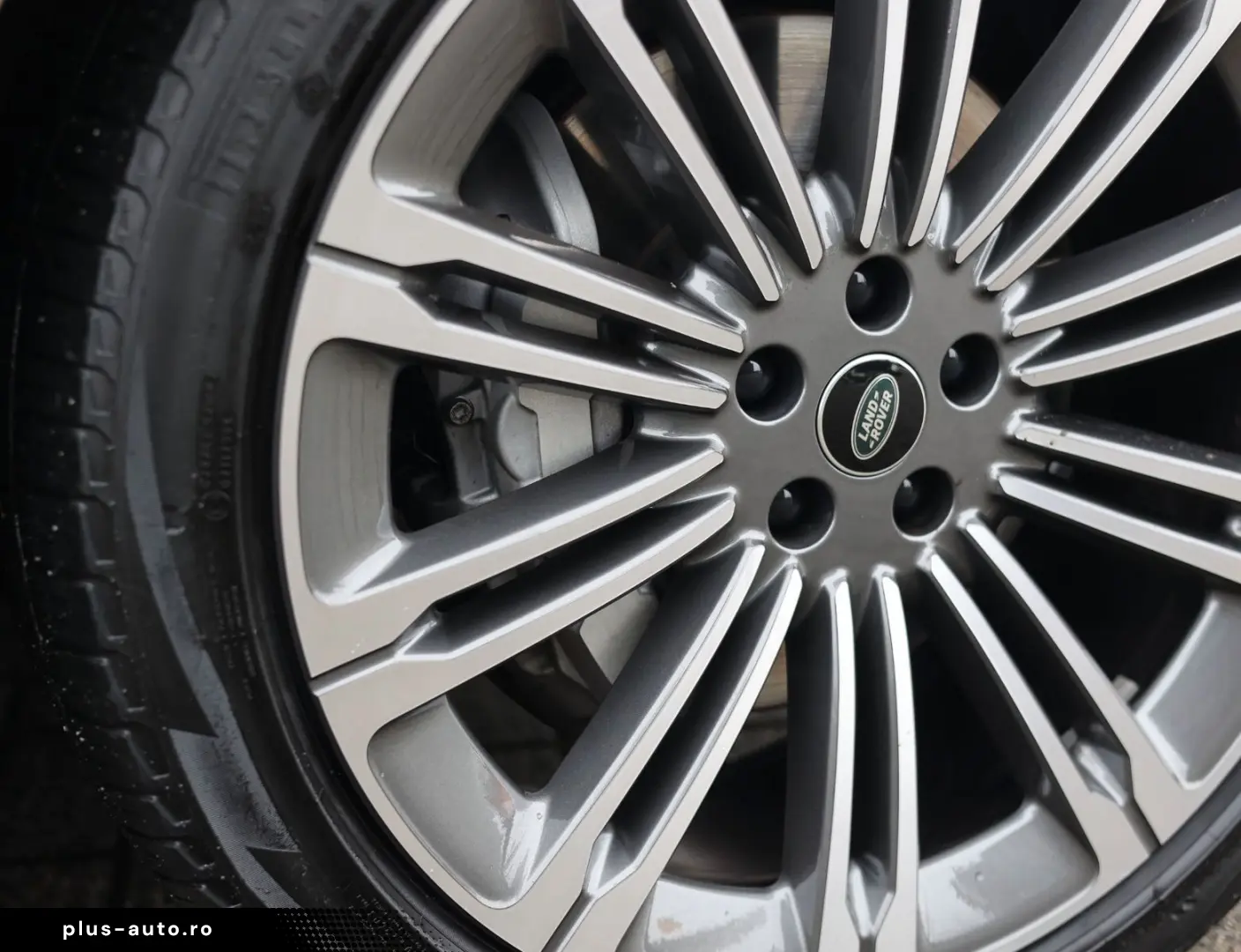 LAND ROVER Range Rover D250 HSE