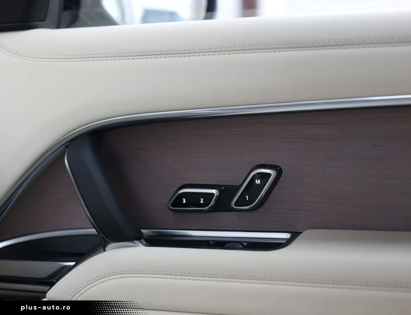 LAND ROVER Range Rover D250 HSE