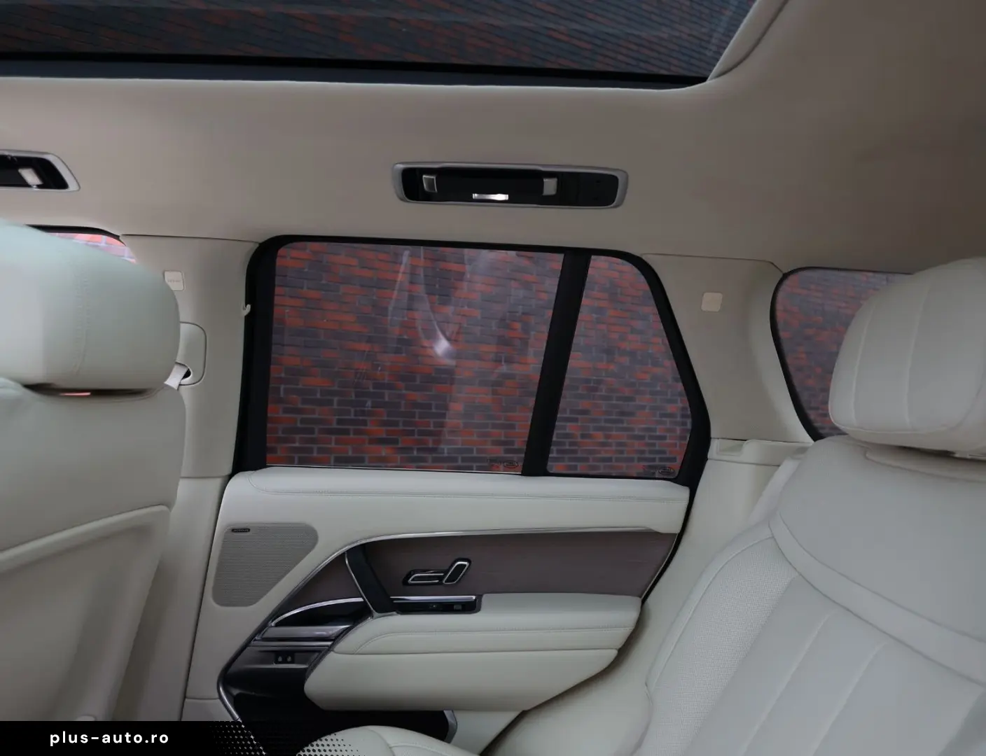 LAND ROVER Range Rover D250 HSE