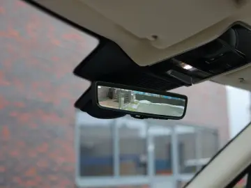 LAND ROVER Range Rover D250 HSE