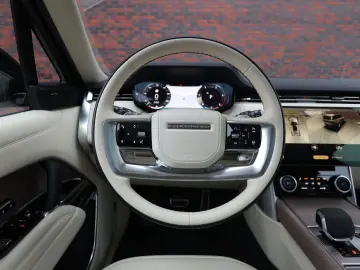 LAND ROVER Range Rover D250 HSE