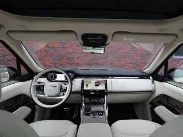 LAND ROVER Range Rover D250 HSE