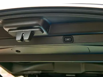 LAND ROVER Range Rover PANO 360Kam ACC CarPlay