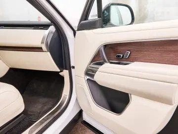 LAND ROVER Range Rover PANO 360Kam ACC CarPlay