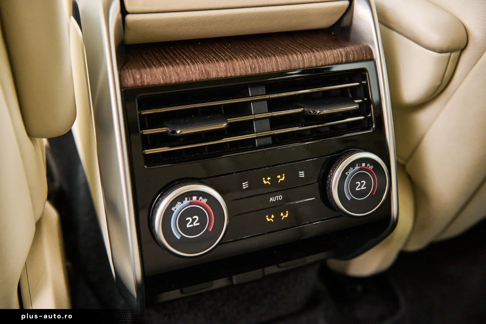 LAND ROVER Range Rover PANO 360Kam ACC CarPlay