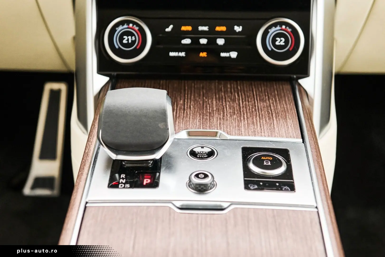 LAND ROVER Range Rover PANO 360Kam ACC CarPlay