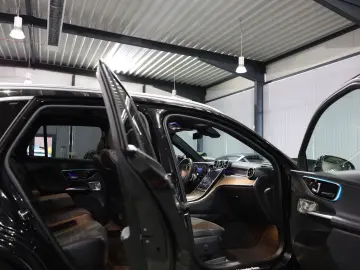 MERCEDES-BENZ GLC 300 de 4Matic AMG-LINE   NEU 92.000 EURO