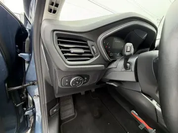 FORD FOCUS 1.0 ECOBOOST HYBRID TITANIUM STYLE