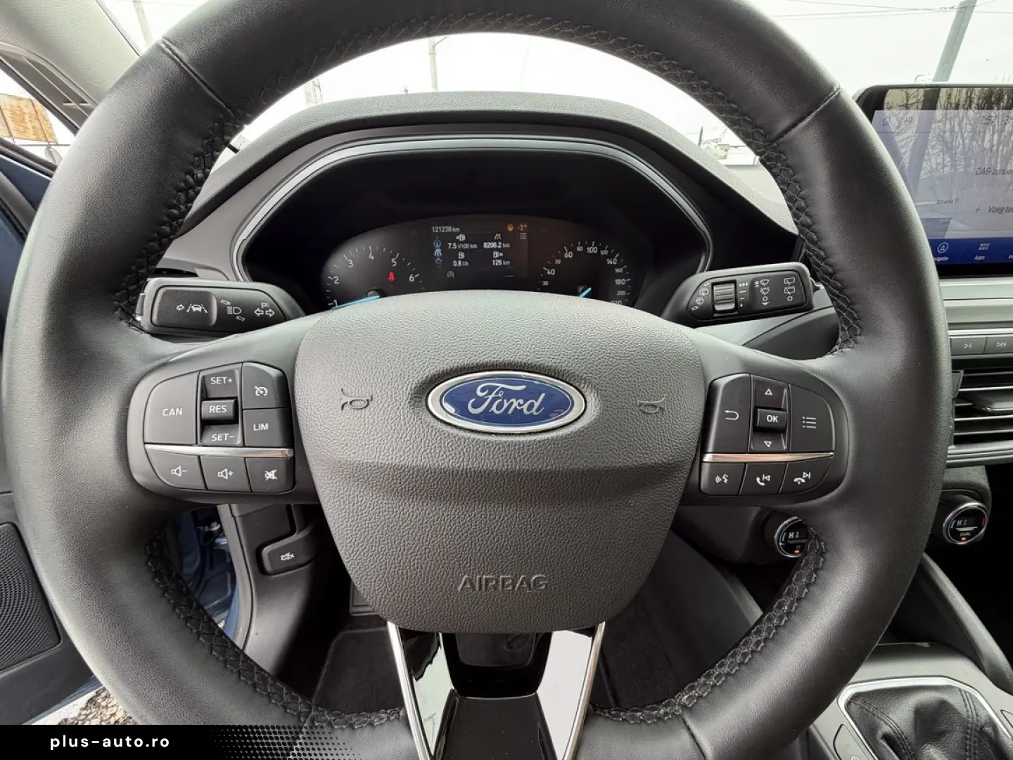 FORD FOCUS 1.0 ECOBOOST HYBRID TITANIUM STYLE