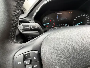 FORD FOCUS 1.0 ECOBOOST HYBRID TITANIUM STYLE