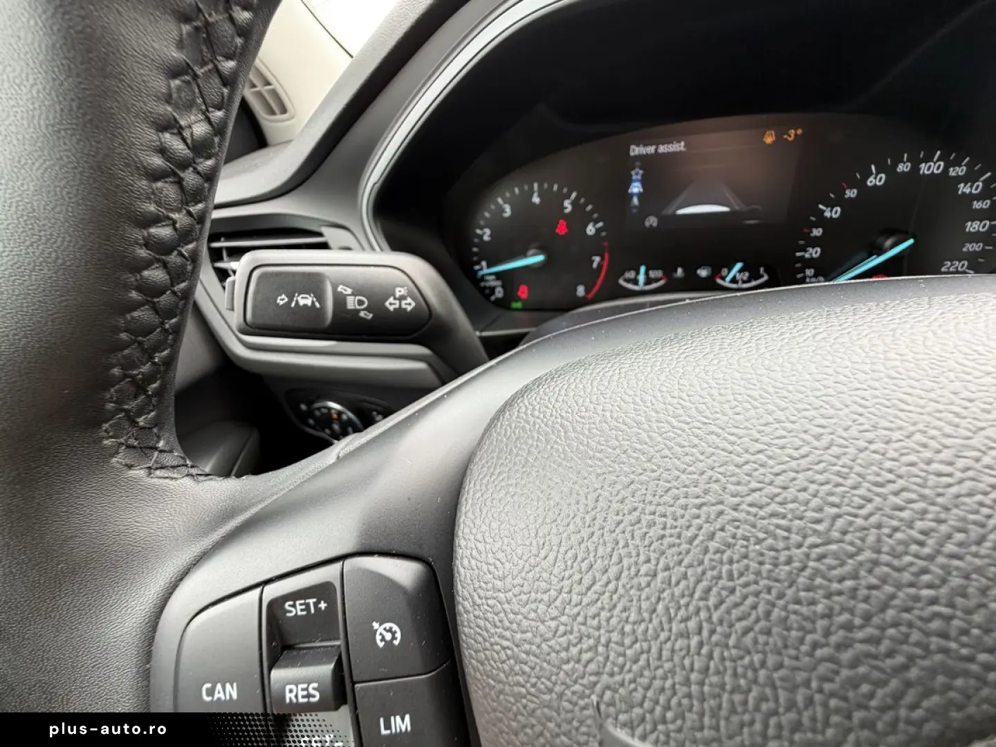 FORD FOCUS 1.0 ECOBOOST HYBRID TITANIUM STYLE