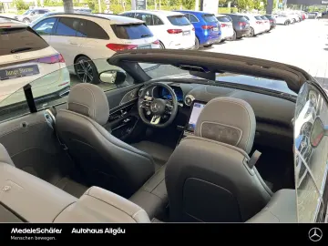 MERCEDES-BENZ SL 43 AMG Night 20  Dynamic  Distronic HuD 360