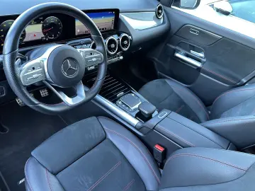 MERCEDES-BENZ GLA 200 4Matic AMG-Line NAV LED PANO K&hellip;