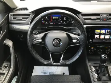 Skoda Superb 2.0 TDI 4X4 DSG Style