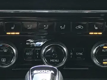 Skoda Superb 2.0 TDI 4X4 DSG Style