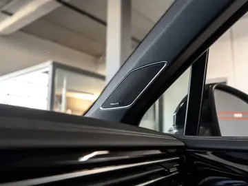 Volkswagen Touareg 3.0 TDI 4M R-Line