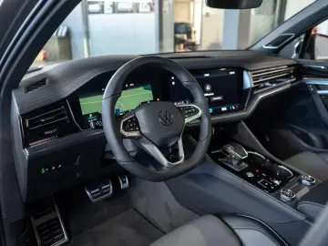 Volkswagen Touareg 3.0 TDI 4M R-Line