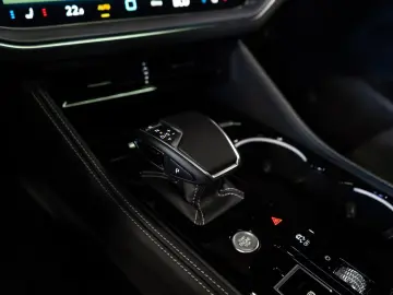 Volkswagen Touareg 3.0 TDI 4M R-Line