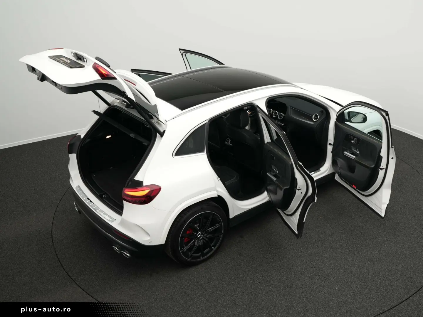 MERCEDES-BENZ GLA 45 S 4M Multi Pano Kamera 360  Burm Memo