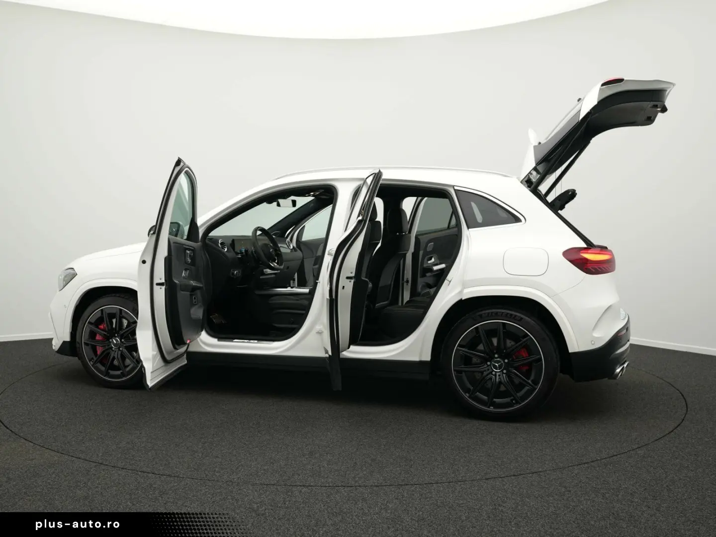 MERCEDES-BENZ GLA 45 S 4M Multi Pano Kamera 360  Burm Memo