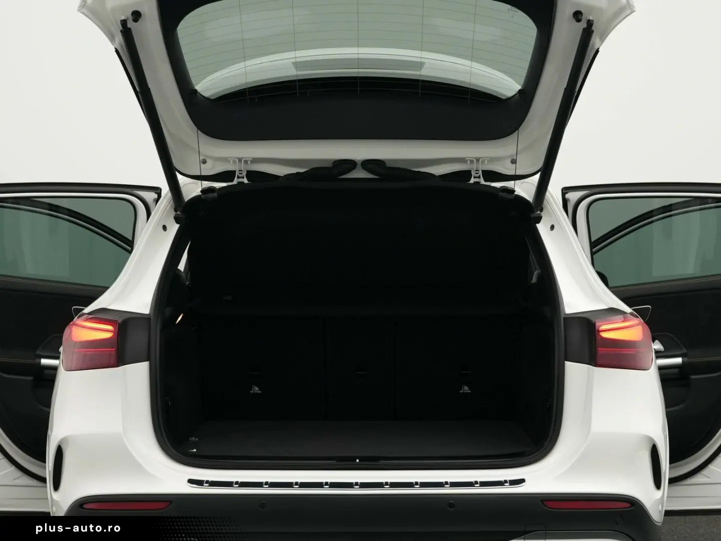 MERCEDES-BENZ GLA 45 S 4M Multi Pano Kamera 360  Burm Memo